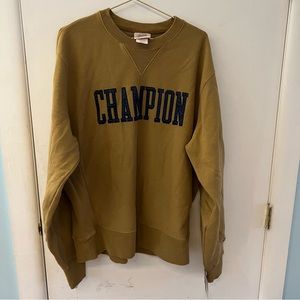 New with tags never worn champion crew neck